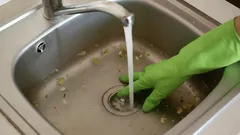 Vain yksi tabletti ja kuumaa vettä – ja ummetus häviää hetkessä: yksinkertainen kotikonsti