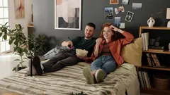 7 asiaa, jotka saavat makuuhuoneesi näyttämään kamalalta – sisustussuunnittelijoiden mukaan