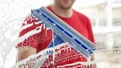 Ei tippoja eikä raitoja – näin poistat ikkunakosteuden helposti ja pysyvästi